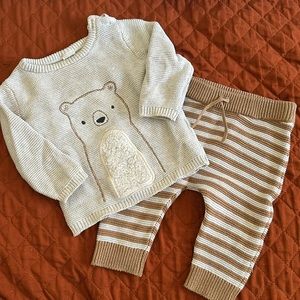 Knitted Bear Set w/ Beanie
